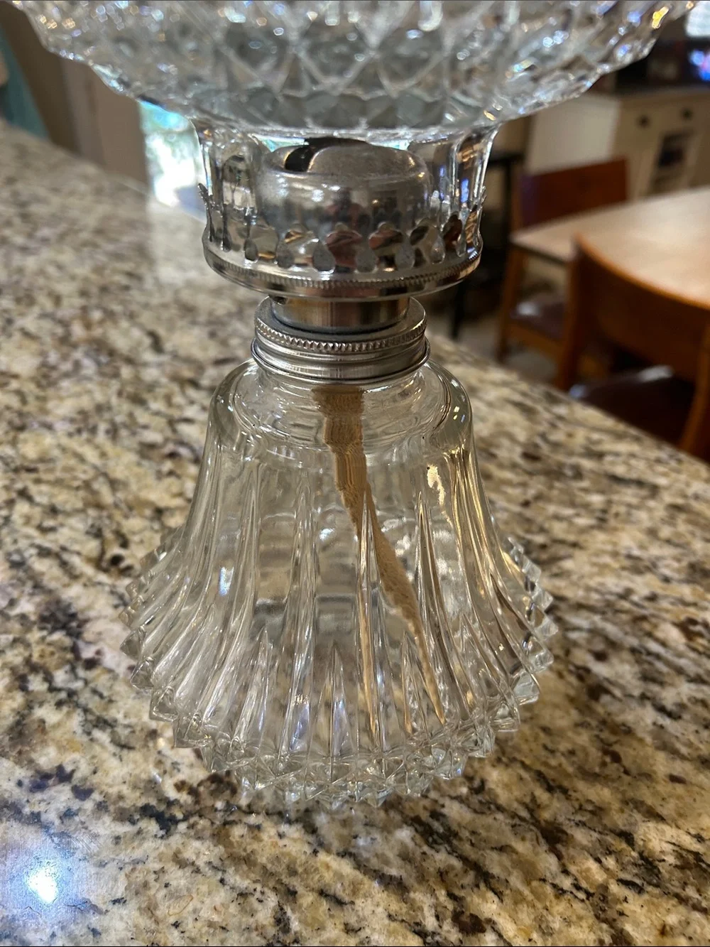 Clear Glass Vintage-Diamond Cut Style Table Oil Lamp -
